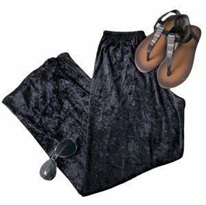 Velvet Loose Fitting Pants E31